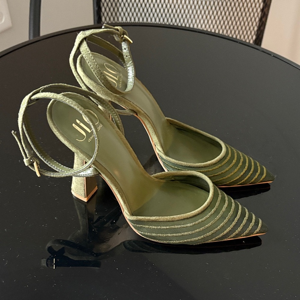 Jennifer Lopez Olive Strappy Heels - Picture 2 of 3